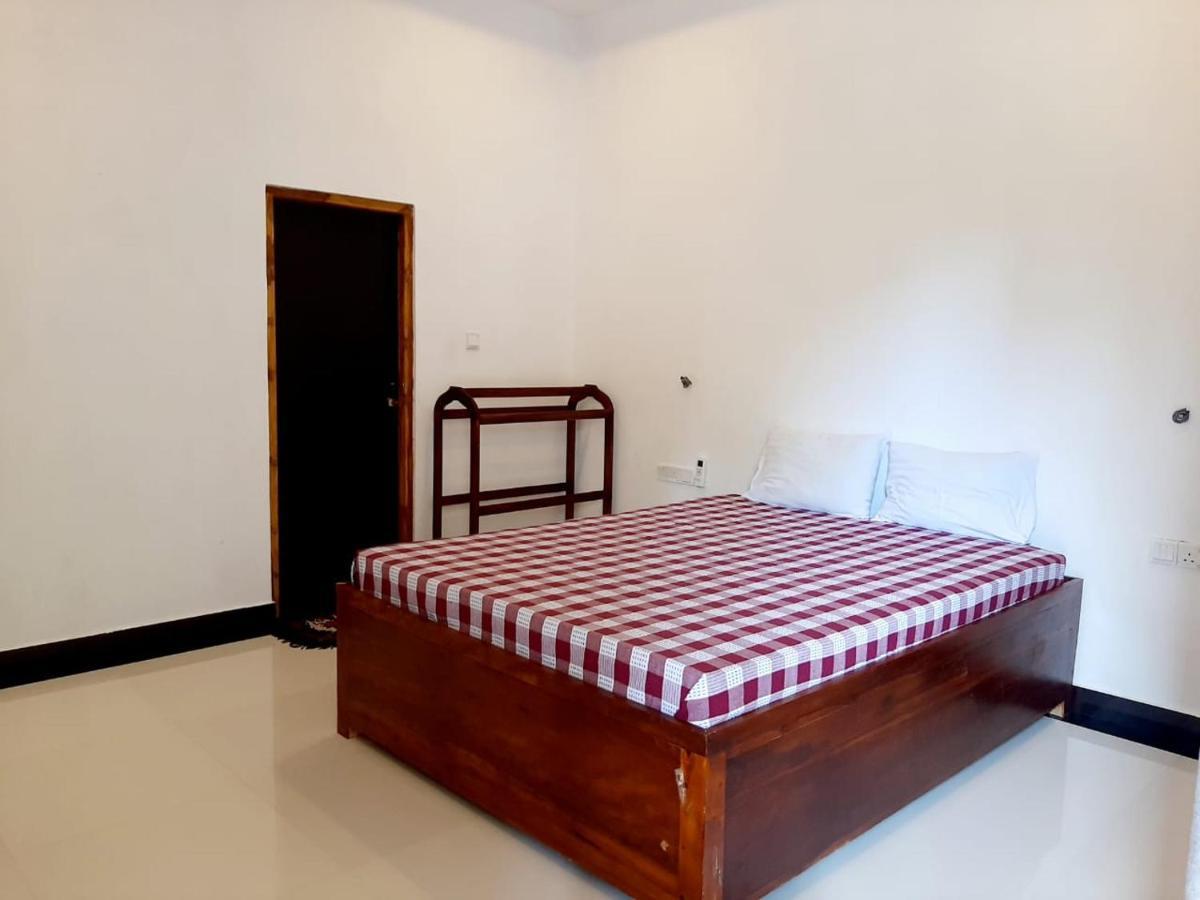 Hotel Krish Калкудах Екстер'єр фото