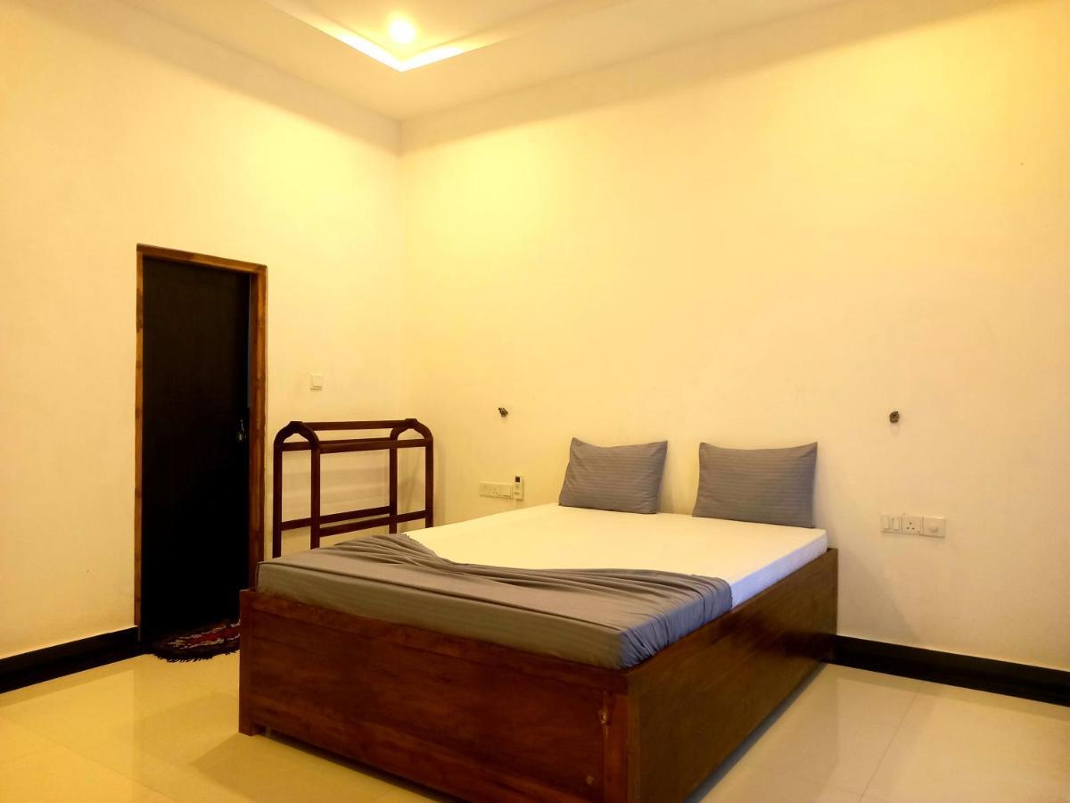 Hotel Krish Калкудах Екстер'єр фото